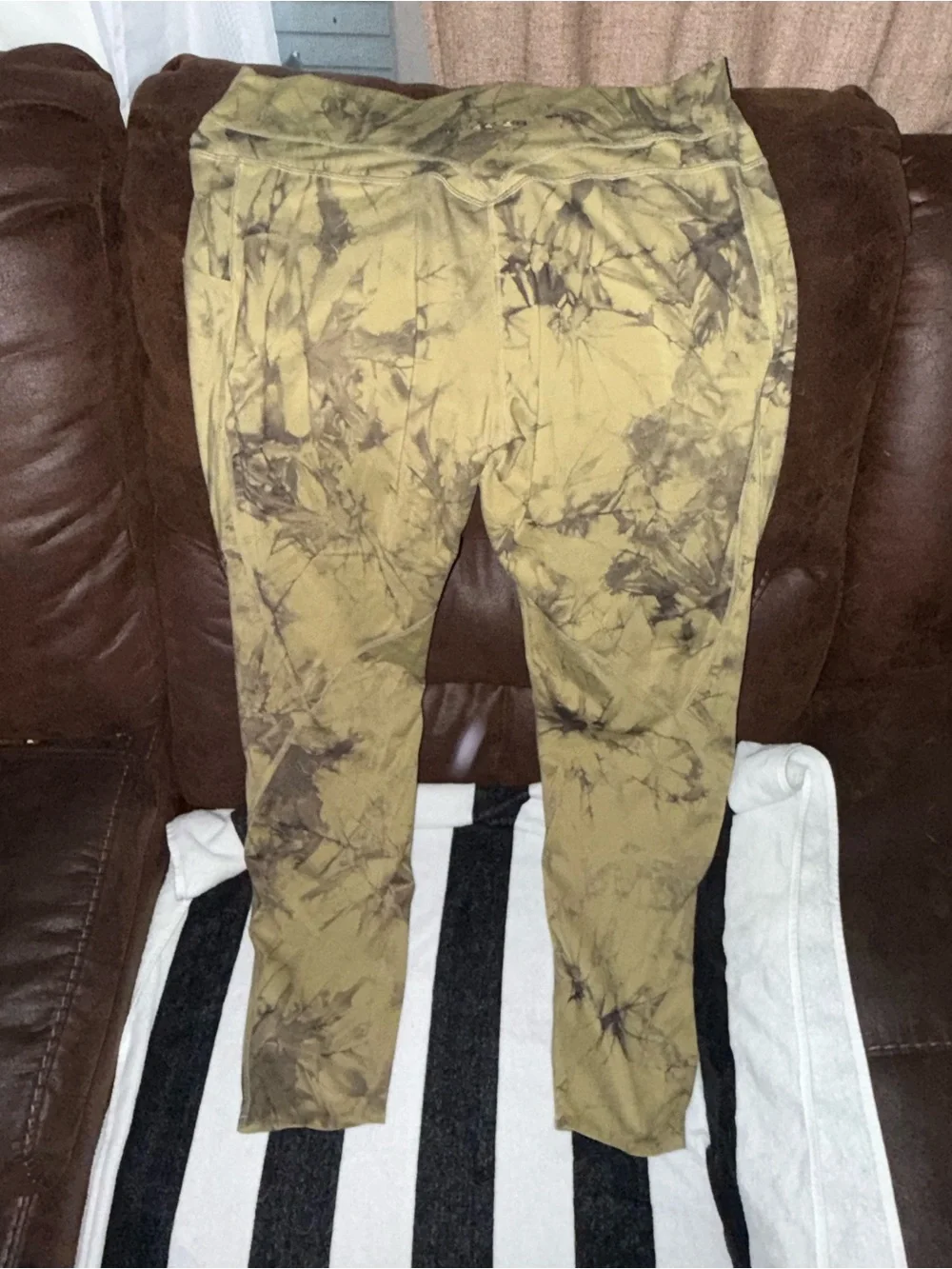 Alphalete Olive Green Tie-Dye Leggings
